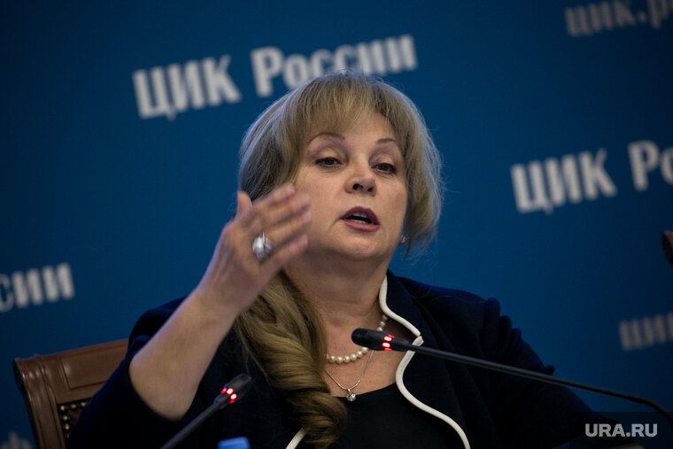    Элла Памфилова считает, что для победы над внешними врагами РФ следует сначала избавиться от внутренних