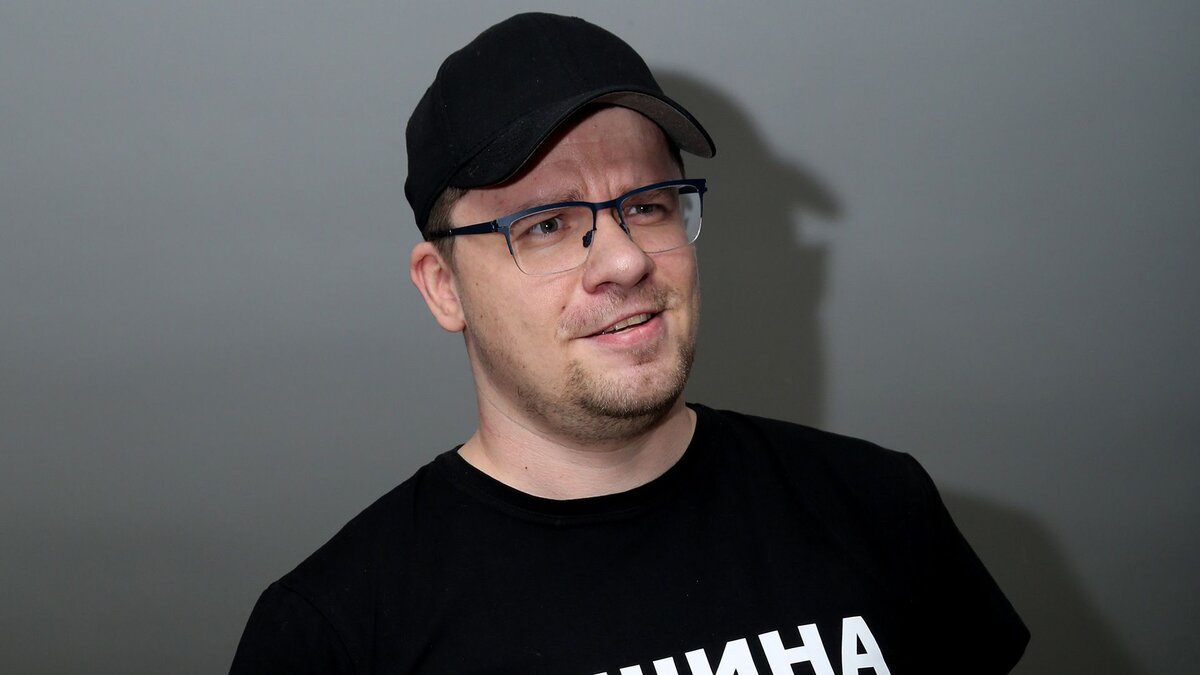    Гарик Харламов