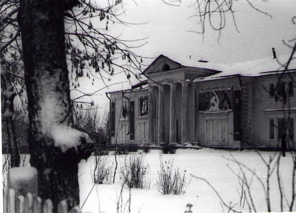 Аэрофотоснимок поселка. Фабрика красина старая вичуга. Фабрика красина старая вичуга. Храм сергия радонежского старая вичуга. Усадьба татищева старая вичуга.