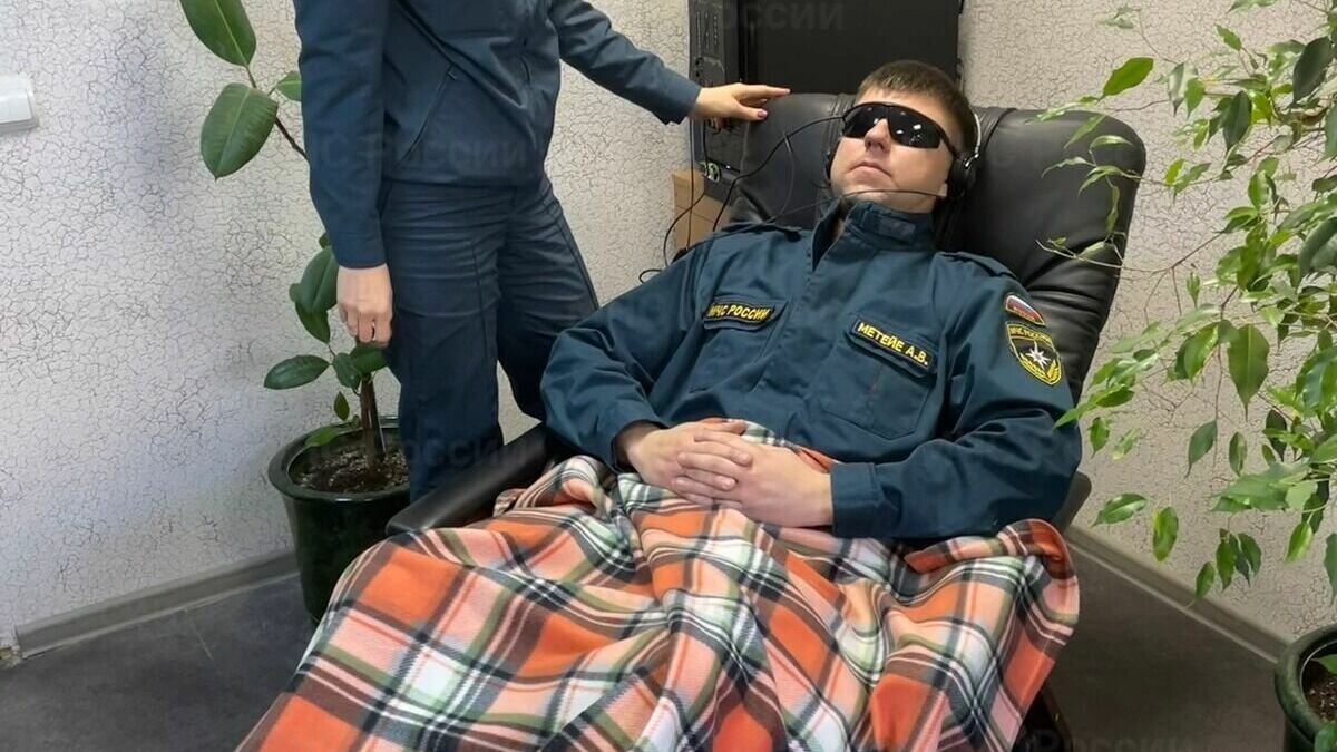     Врио начальника отдела медицинского и психологического обеспечения УМТО Главного управления МЧС России по Приморскому краю поделился советами, которые помогут избежать стресса в повседневной жизни. Он выделил 9 основных пунктов, влияющие на состояние и настроение человека.