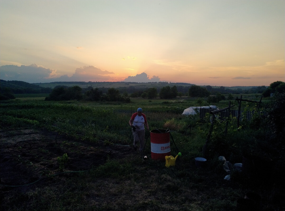 Я даже ретушировать кадр не стала. Нечего там смотреть.