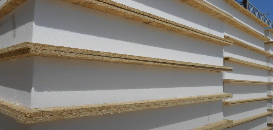 Классические СИП панели состоящие из двух листов ОСП(OSB) и пенополистерола(пенопласта) между ними