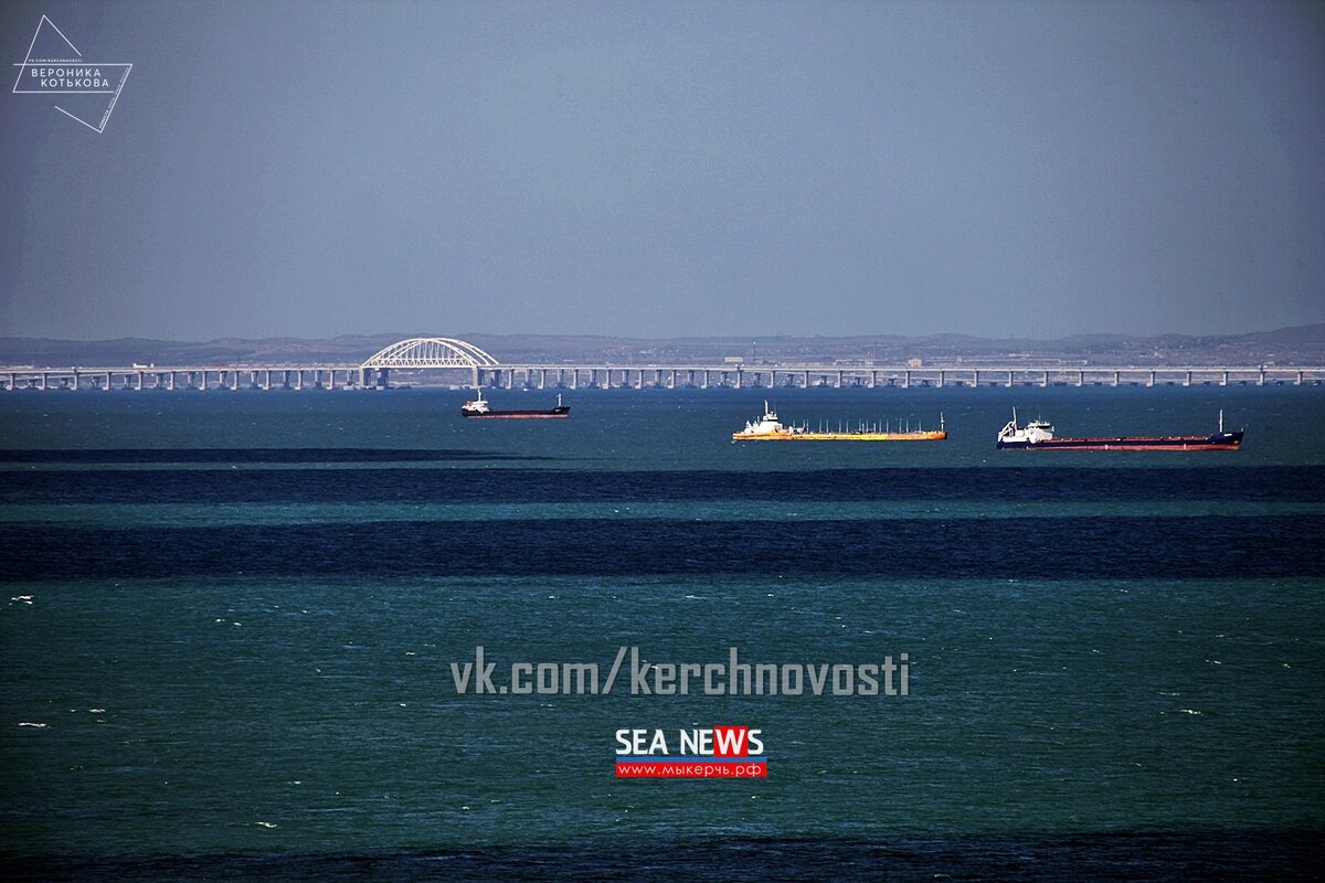 Керчь стой. Морской берег в Керчи.