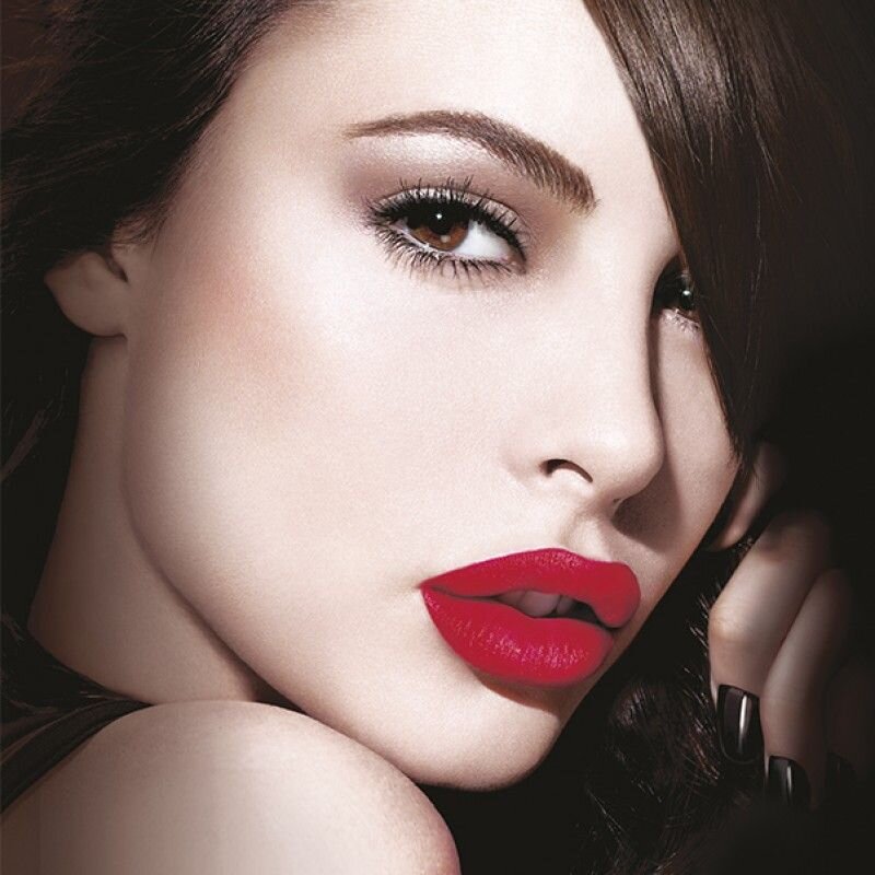 макияж с яркими губами