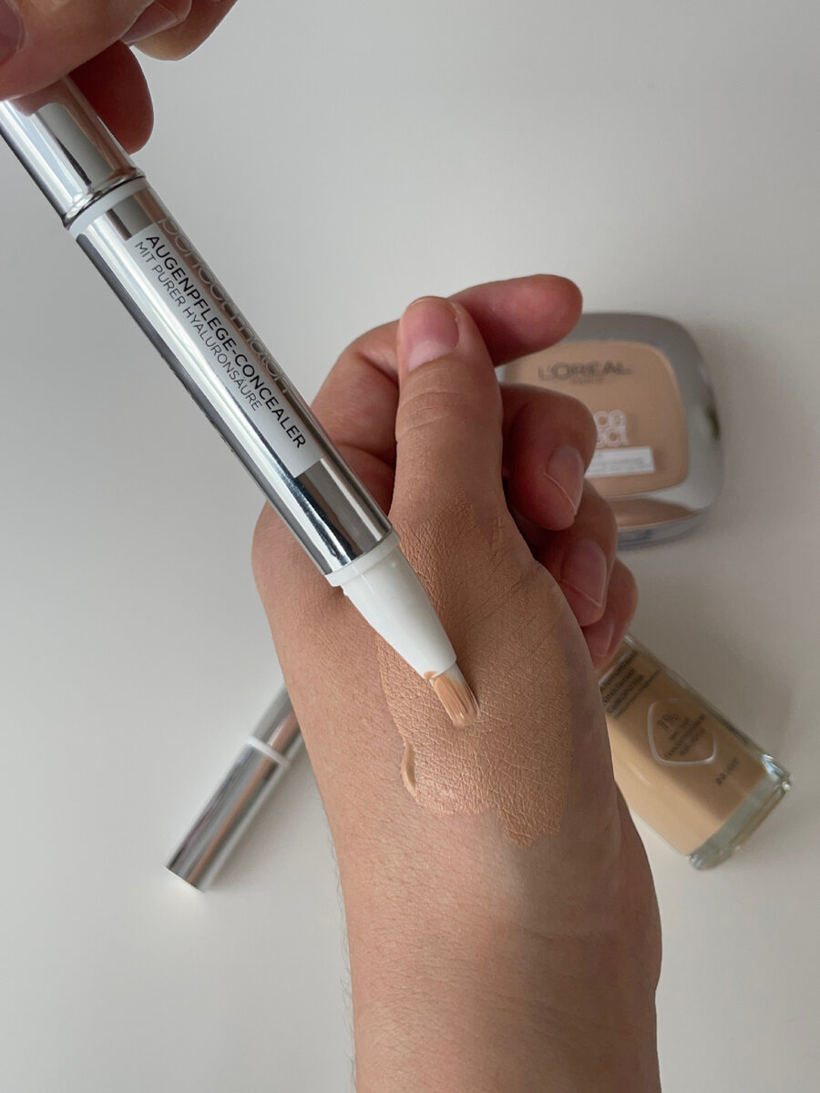 Консилер Alliance Perfect True от L’Oreal Paris , как и говорила, тонкий в покрытии, но пигментированный.