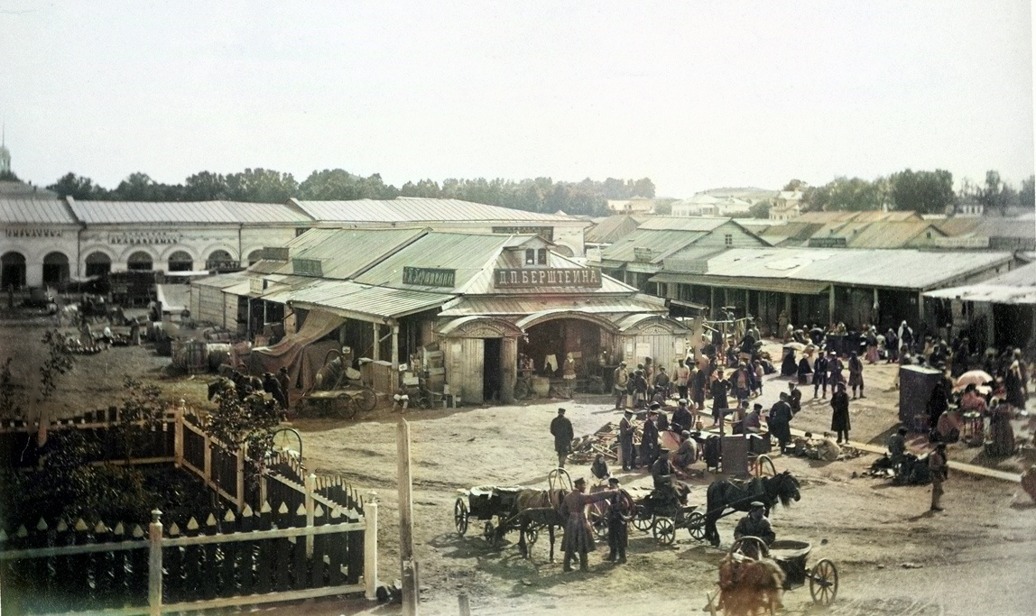 Фото гостиного двора до революции 1917 года. Фото взято из сайта смартик.ру