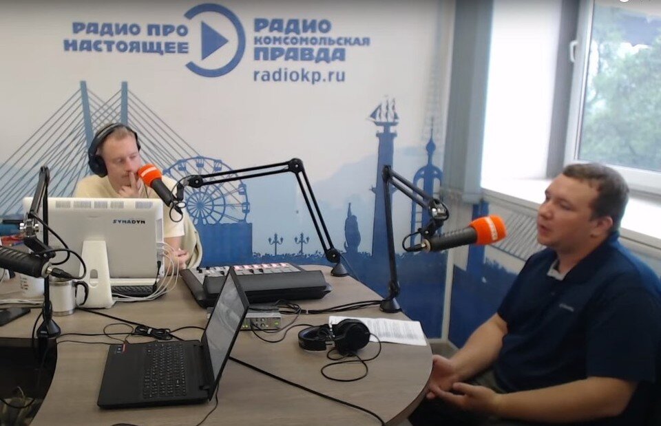     Александр Мухандинов в эфире радио «Комсомольской правды» на 90.4 FM
