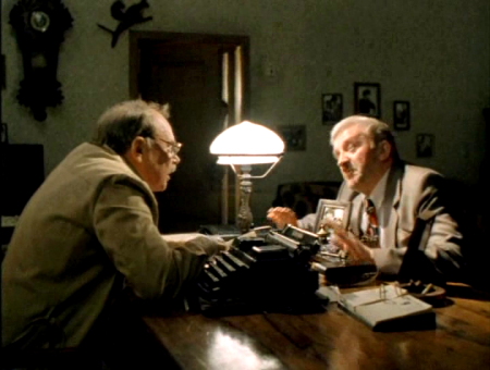 " А вас это не касается - работаю я в органах или нет. Ваше дело продолжать мне сообщать информацию из вашего окружения".