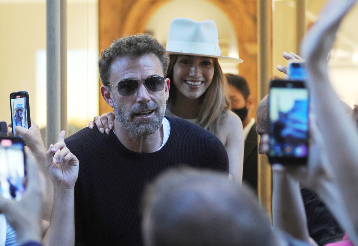    Дженнифер Лопес хочет, чтобы Бен Аффлек бросил куритьLegion-Media