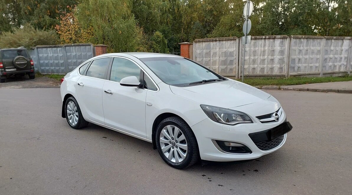 Опель Астра.