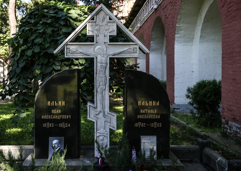 Могила деникина в донском монастыре фото