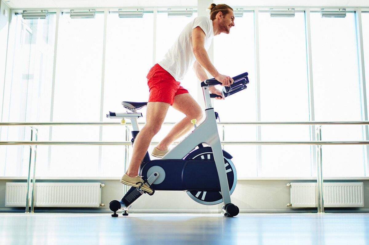     Велотренажер и вы: как извлечь максимум пользы из кардиотренировок в зале