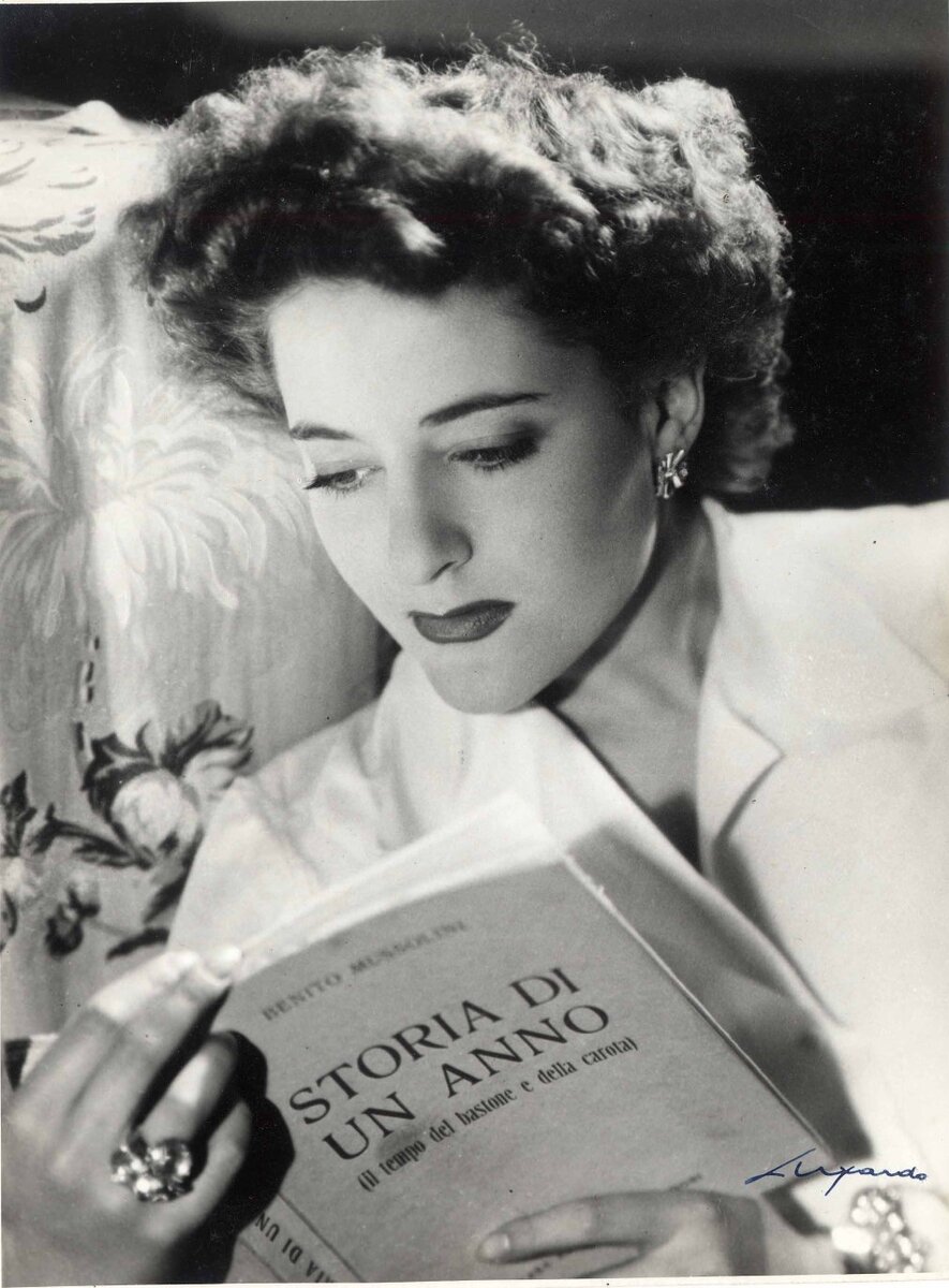  Кларетта Петаччи