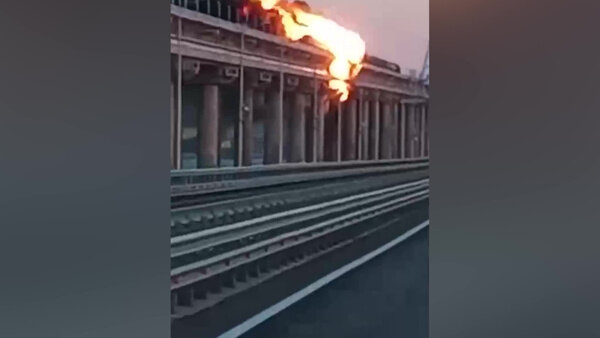Пожар на Крымском мосту. Видео © Telegram / SHOT