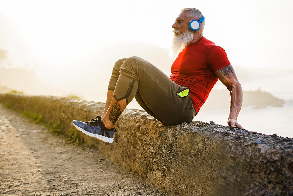     Как накачать мышцы, если вам за 50?