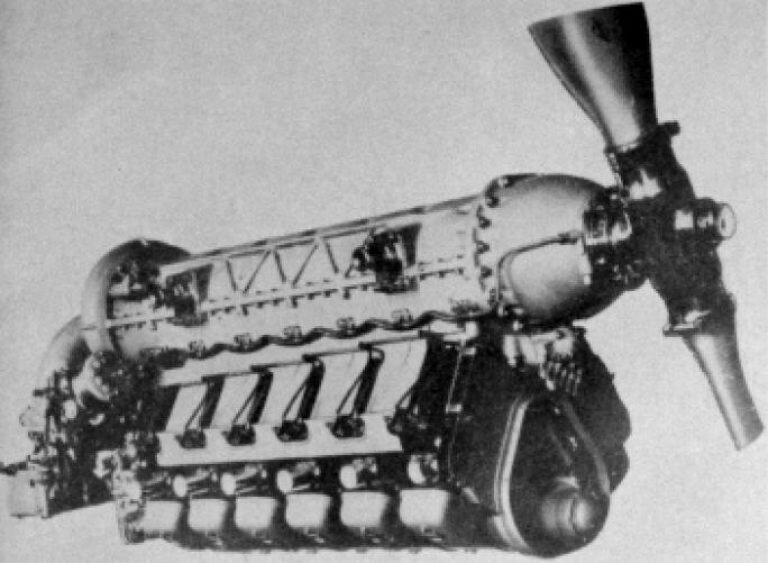  12-цилиндроваый рядный двигатель воздушного охлаждения Walter Sagitta I-SR
