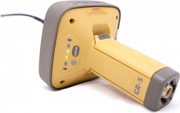 226 универсальных канала GPS + ГЛОНАСС + Galileo
RTK до 100 Гц обновления
Радио и GSM модемы
Поддержка карт памяти SDHC до 32 Гб
