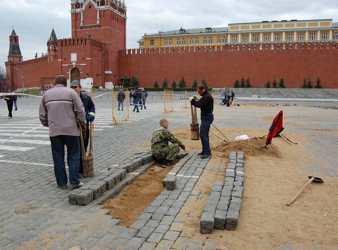 Потерянный ботинок на красной площади