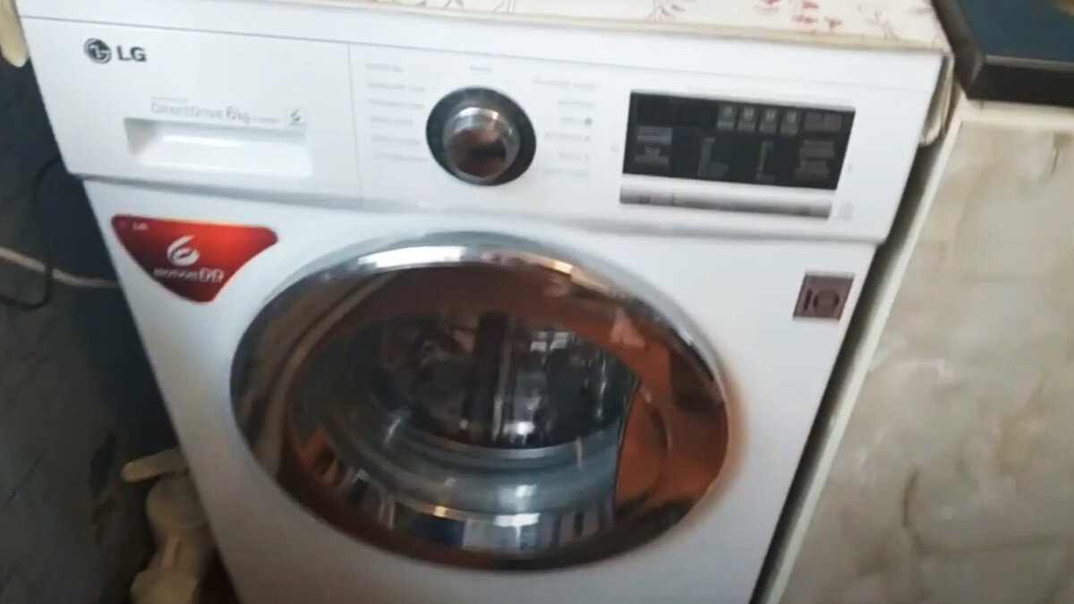 Мастер показал, как всего за пару минут достать и почистить от грязи ...