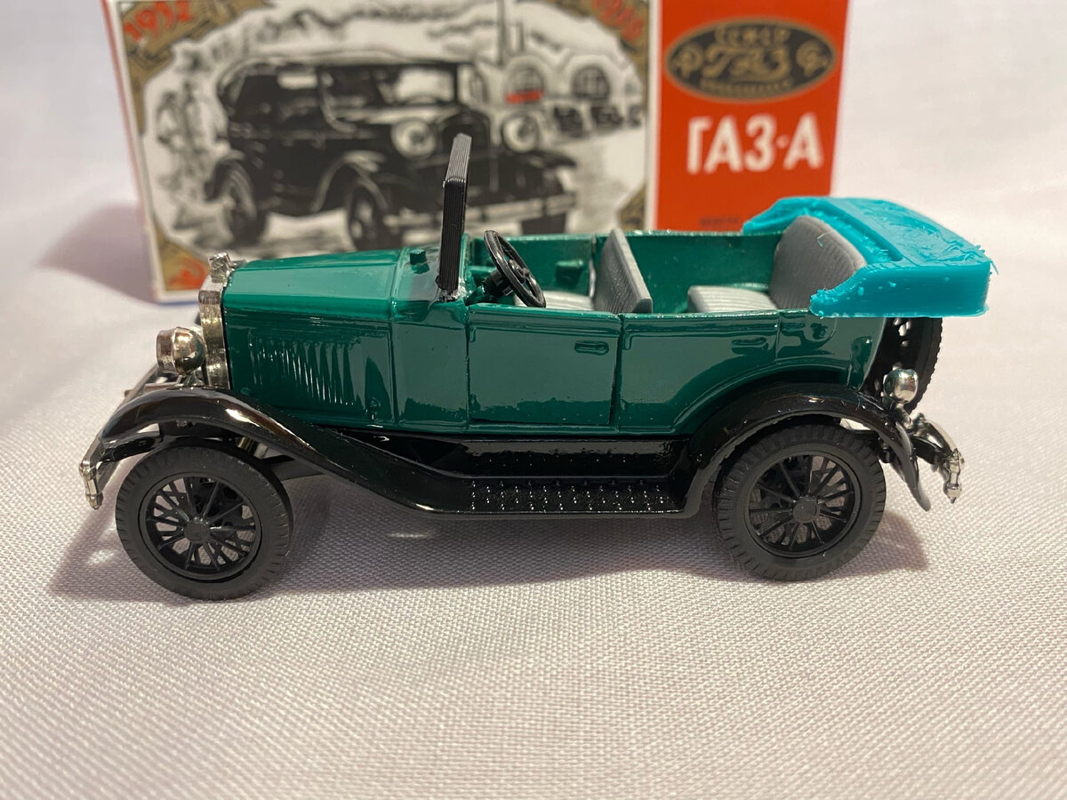 Смотря сбоку - глаза радуются от минимальных зазоров между кузовом и дверьми. 