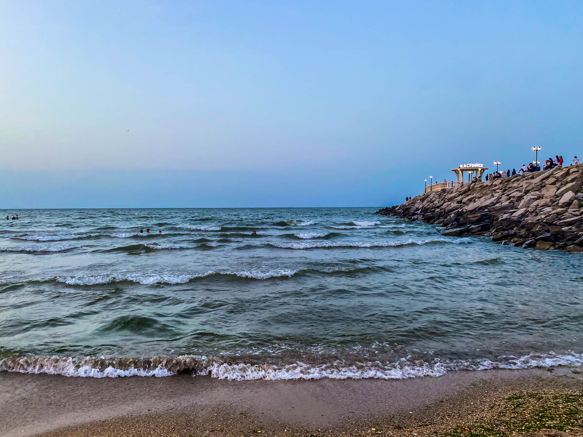 Столица на берегу каспийского моря