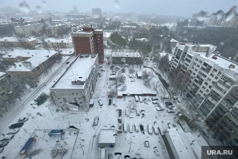    Снег в Челябинске хотя и будет еще лежать в воскресенье, но нового не выпадет