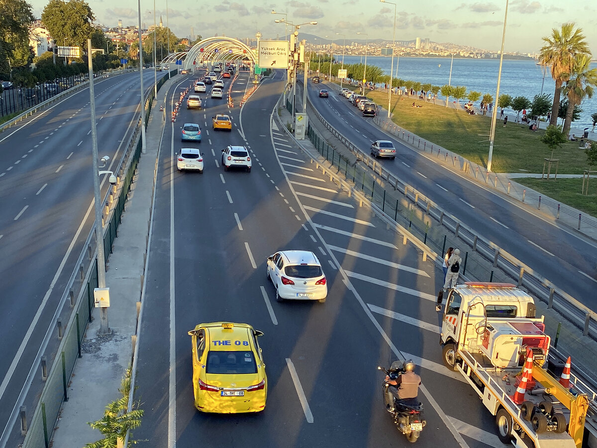 автомобильный туннель Евразия