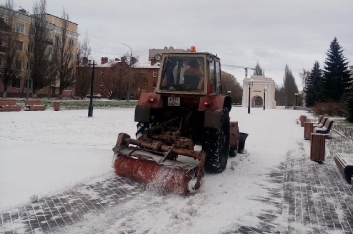    После снегопада на омские дороги высыпали более 1,4 тыс. тонн реагентов