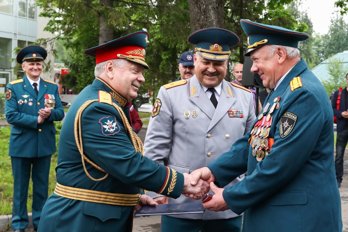 Начальник ГУ МЧС России по г. Москве Сергей Желтов, руководитель ДГОЧСиПБ Юрий Акимов, Игорь Куряков