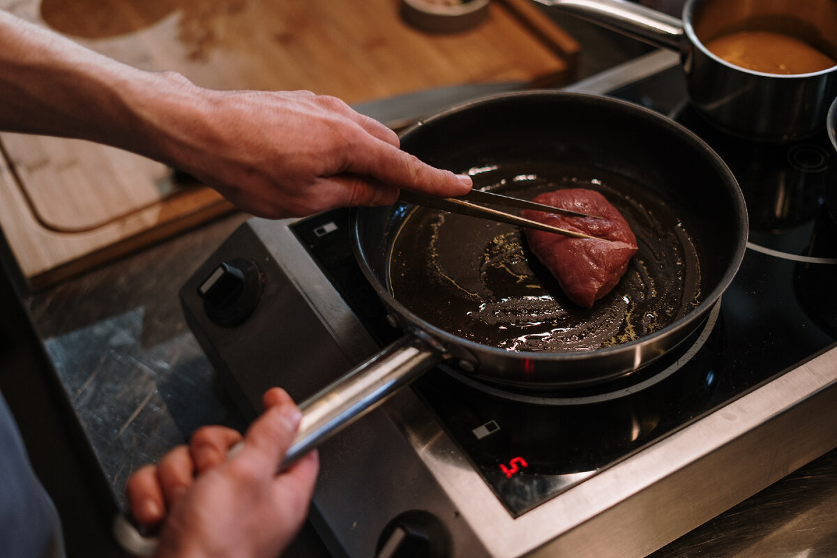 Почему еда пригорает: как «починить» сковородку 🍳 | Пекарня Хлебница | Дзен