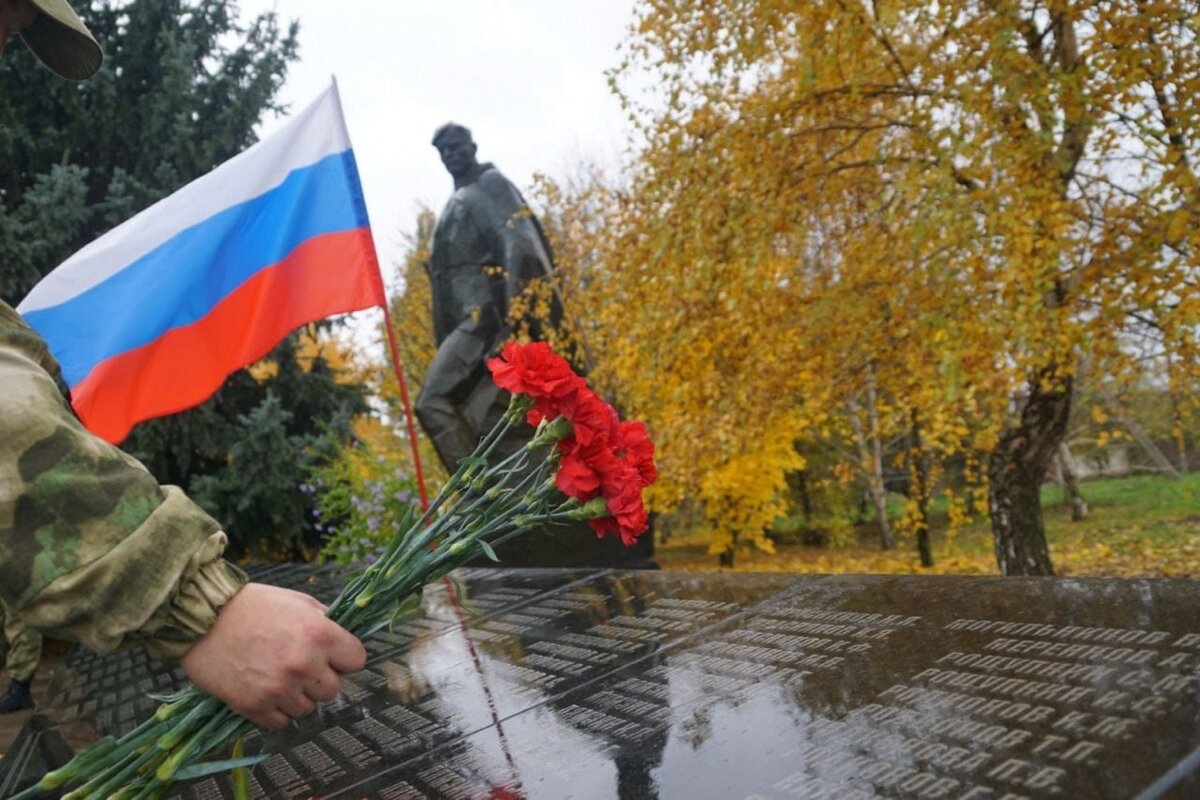    Политическое инфополе. Усталость россиян от новостей и вера в руководство страны