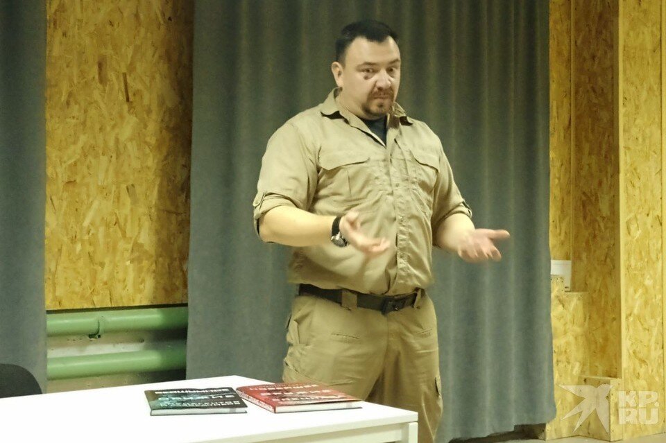     Рязань посетил известный блогер, специалист по огнестрельному оружию Константин Лазарев. Александр КАРАВАЕВ