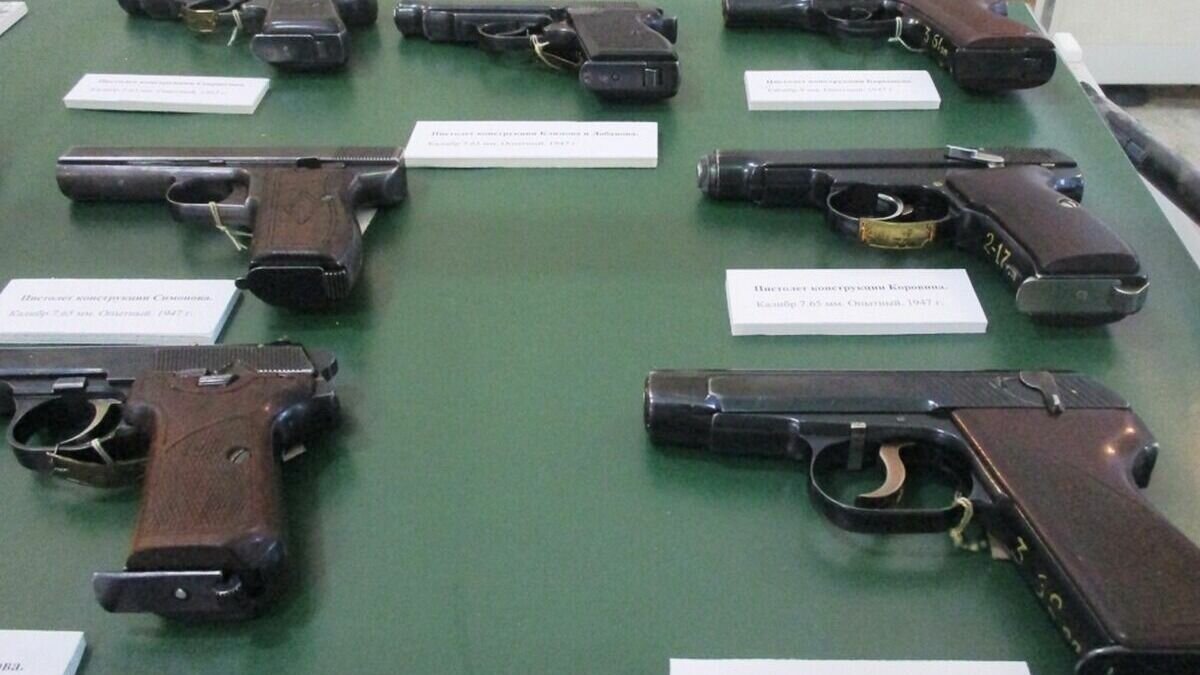     В Ставрополе огласили приговор Александру Сидорову, который обманул местного жителя на 2,7 млн рублей, сообщили в УФСБ.