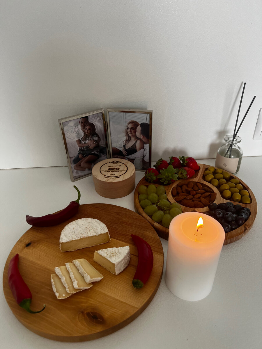 Красивая тарелка для сервировки. Цена 600/700 руб.