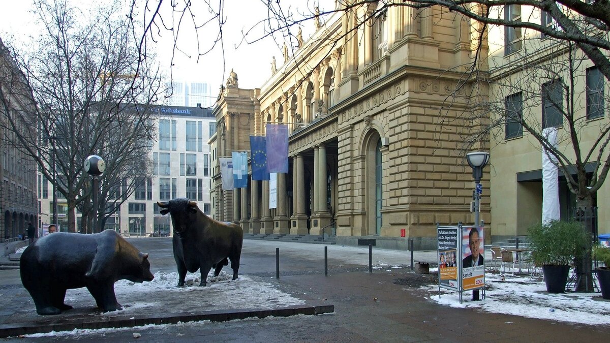    %Франкфуртская фондовая биржа© Фото : Wikimedia Commons/Dontworry