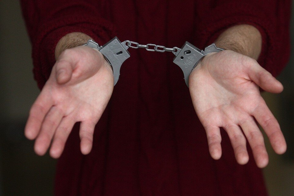     Безработный гомельчанин украл в магазине еду и бутылку виски, сказал, что для ребенка. Фотоиллюстрация Виктор ГИЛИЦКИЙ