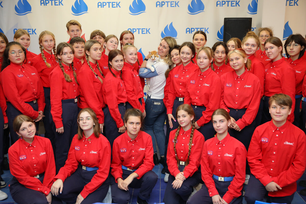 Влился в очень яркую компанию! 