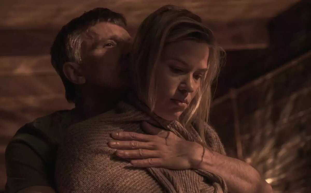 КАДР ИЗ ФИЛЬМА "ПЛОТНИК" АВДОТЬИ СМИРНОВОЙ