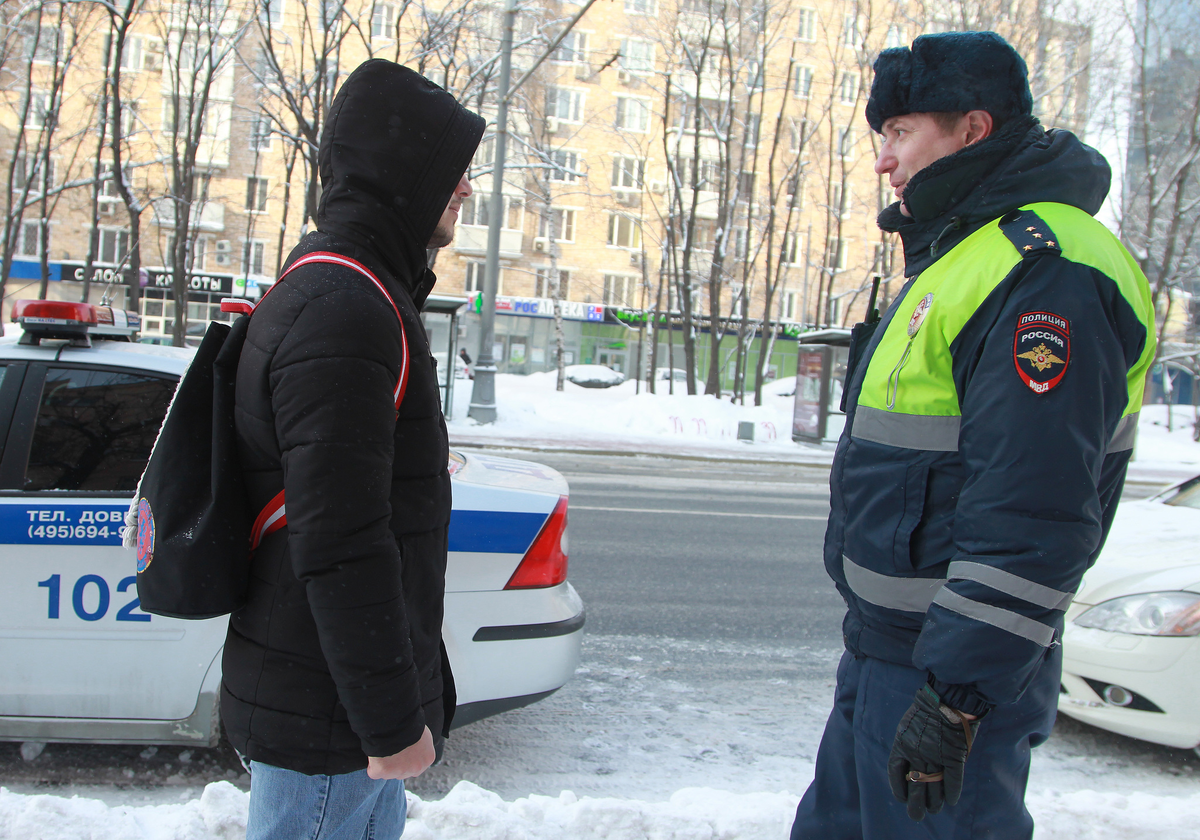 Гаи оренбург. ГИБДД Оренбург. Сотрудники ГИБДД города Москвы. Пеший ДПС. Пеший гаишник.