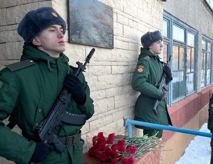    В Орске увековечили память Антона Абрамова, Дениса Ламекина и Жантуара Искалиева Кристина Просвиркина