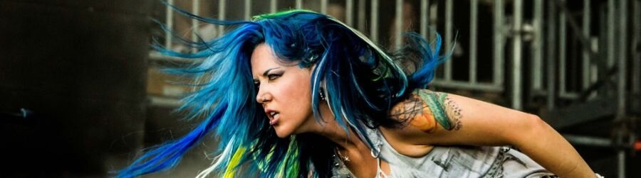 Alissa white gluz в купальнике