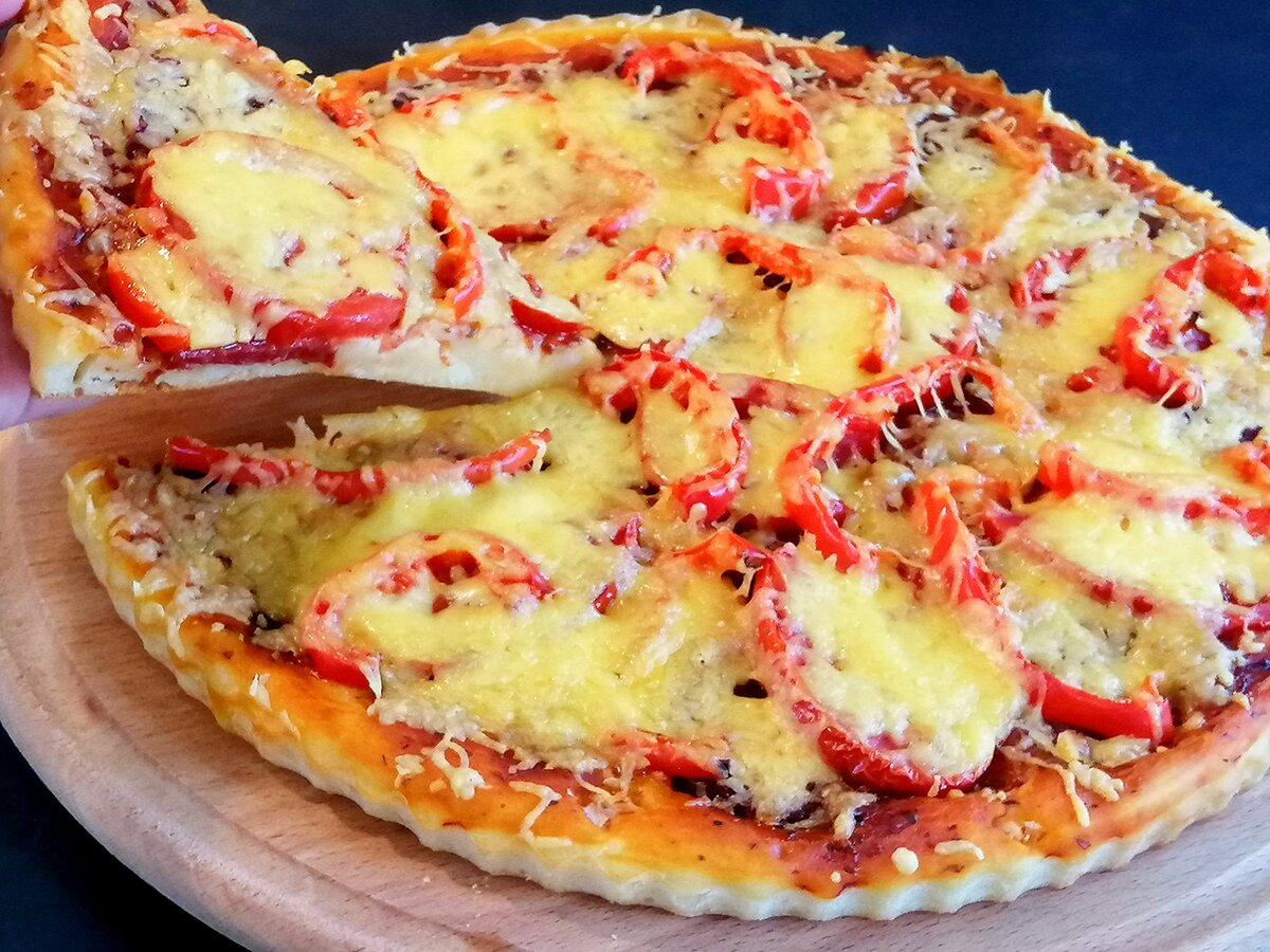 рецепт пиццы в духовке с готовым тестом с колбасой и сыром помидорами фото 60