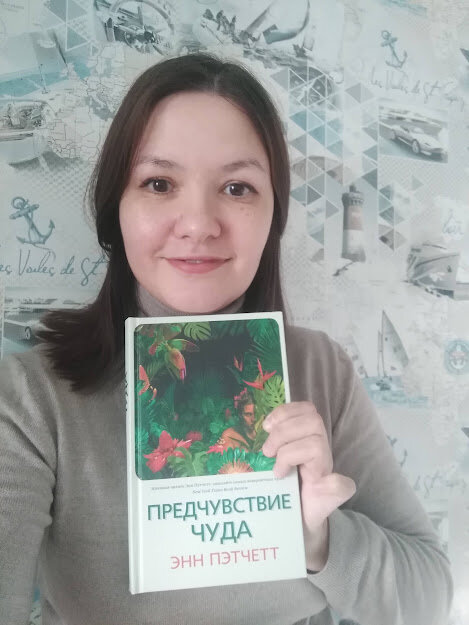 При съемке этого фото ни одна кошка не пострадала, хотя одна из них висела на моих джинсах. Просто руки заняты были )))
