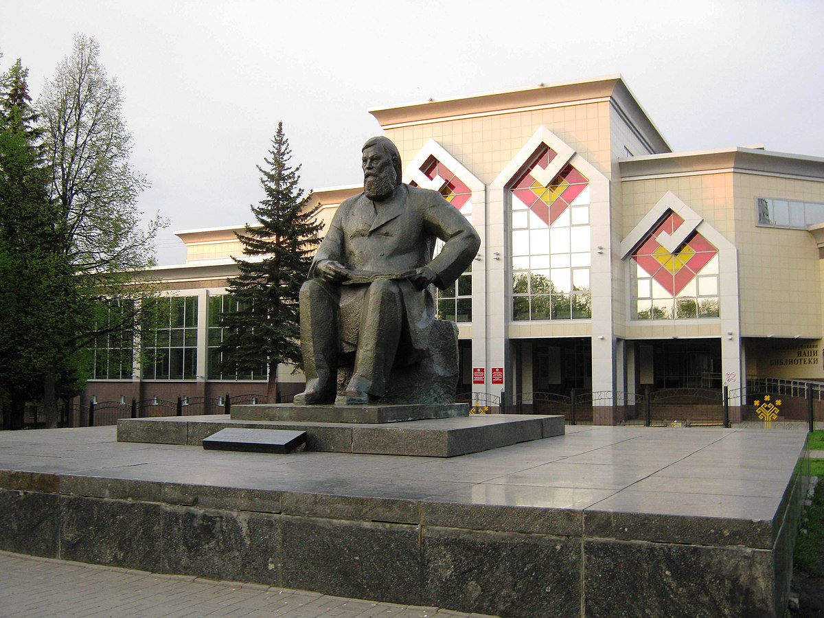 Памятник Ивану Яковлеву в Чебоксарах