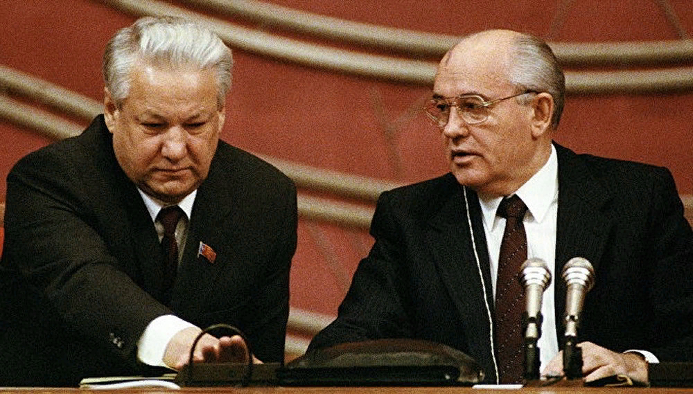 Горбачев разрушил. Горбачев 1991. Горбачев 1987.
