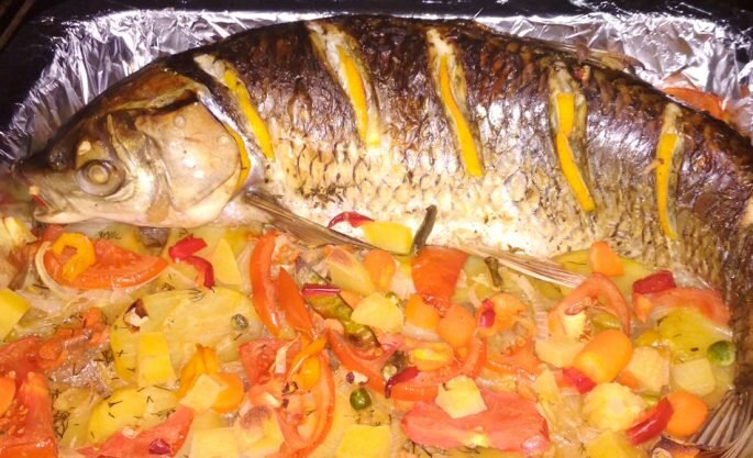 Запеченая в духовке рыба с картофелем