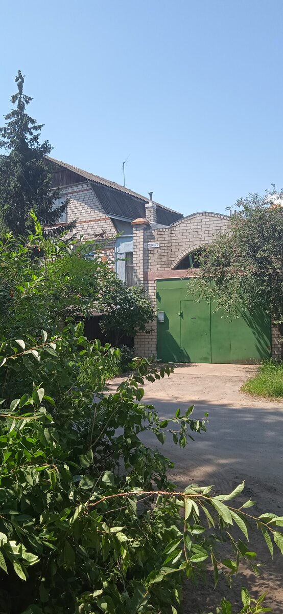 на фото видно что единственный провод от столба ведет в дом