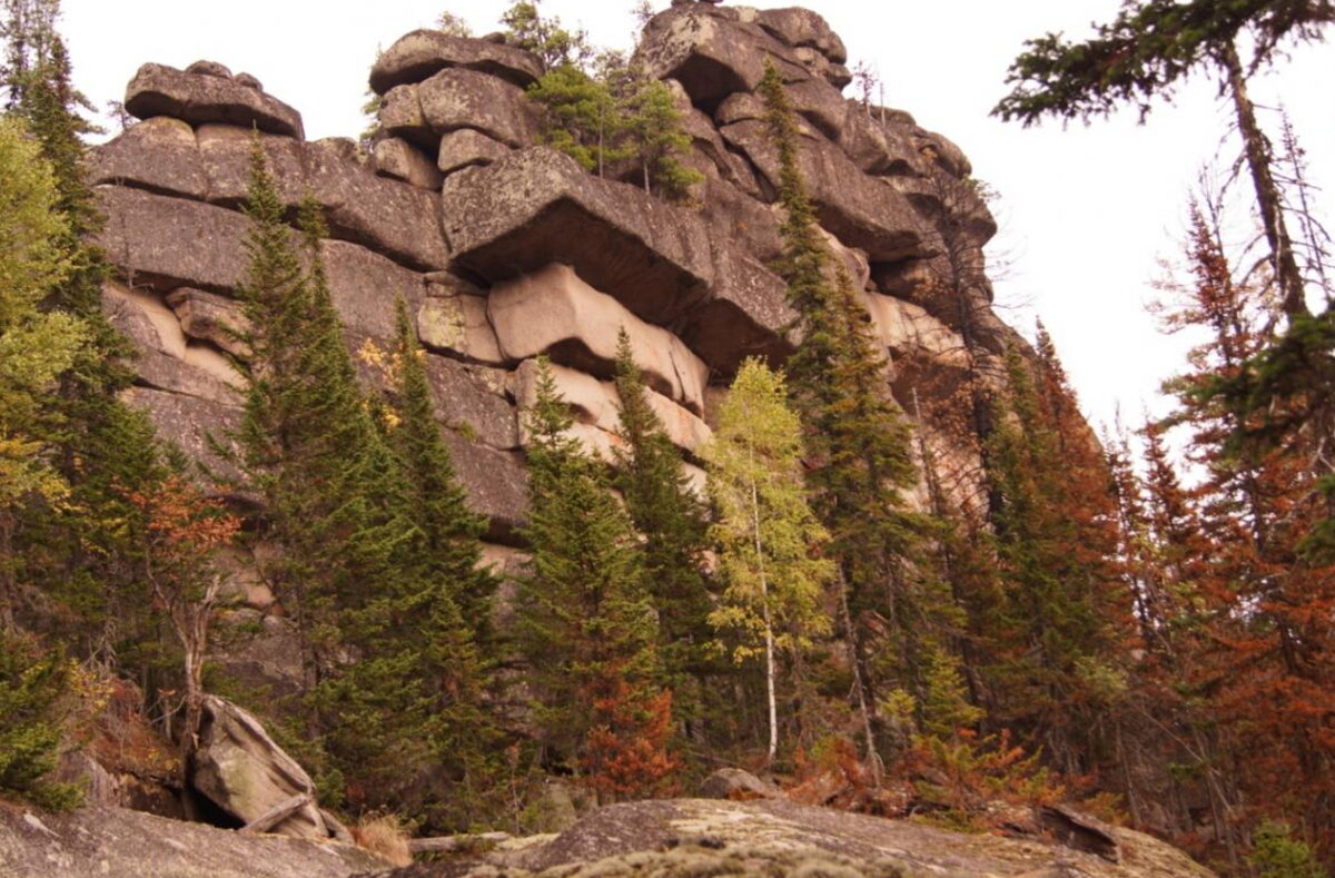 Кто-то верит, что это создала природа. У меня другое мнение.
Источник: https://mtdata.ru/u20/photoD879/20525890726-0/original.jpg