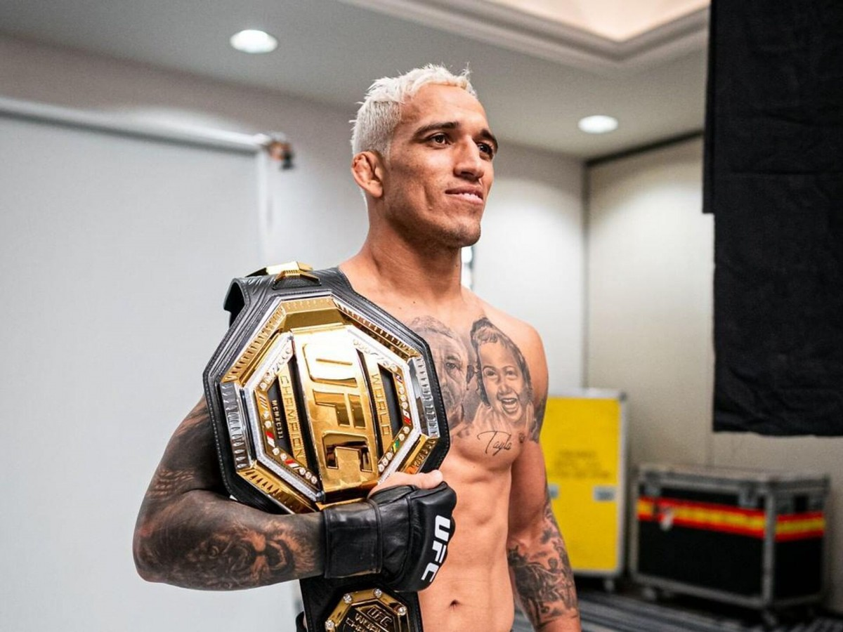 Charles Oliveira 2022