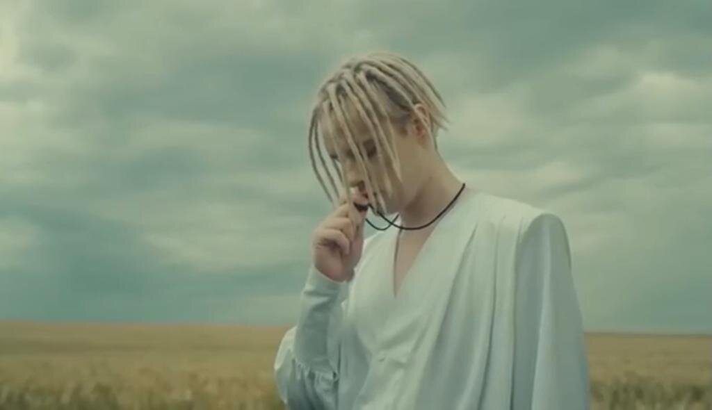 Кадр из клипа